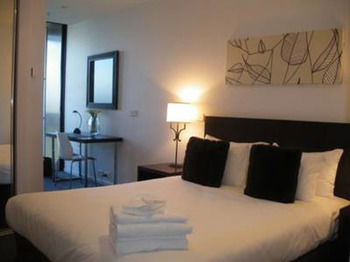 Docklands Executive Apartments - Accommodation Perth 35