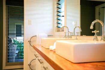 Lilies Luxury Retreats - Accommodation Perth 28