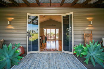 Lilies Luxury Retreats - Accommodation Perth 29