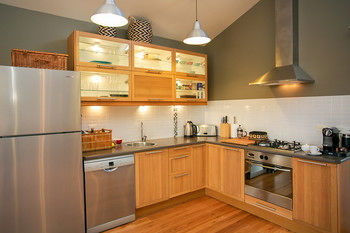 Lilies Luxury Retreats - Accommodation Perth 38