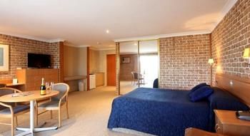 The Hermitage Motel - Accommodation Perth 39