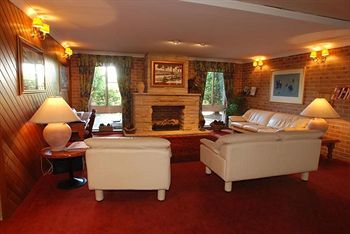 The Hermitage Motel - Accommodation Perth 11