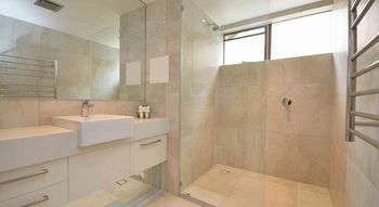 Saks On Hastings - Accommodation Perth 8