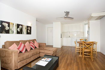 Maison Noosa Beachfront Resort - Accommodation Perth 2