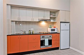 Ryals Serviced Apartments Camperdown - Accommodation Perth 6