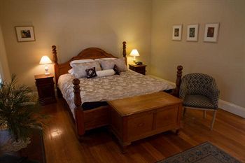 Tizzana Winery Bed & Breakfast - Accommodation Perth 2