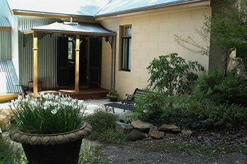 Tizzana Winery Bed & Breakfast - Accommodation Perth 8