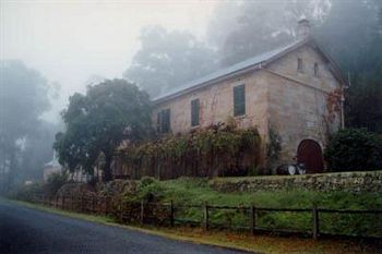 Tizzana Winery Bed & Breakfast - Accommodation Perth 0