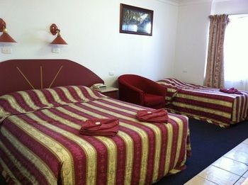Homestead Motel - Accommodation Perth 2