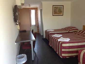 Homestead Motel - Accommodation Perth 8