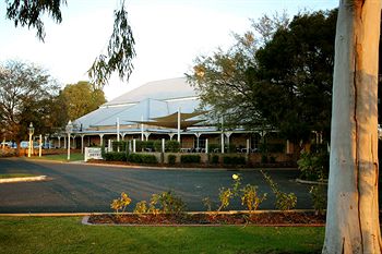 Macquarie Inn - Accommodation Perth 4