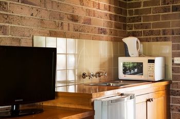 Macquarie Inn - Accommodation Perth 13