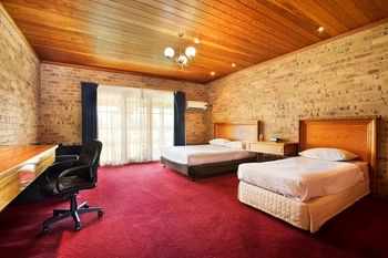 Macquarie Inn - Accommodation Perth 17