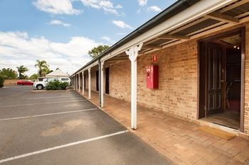 Macquarie Inn - Accommodation Perth 26