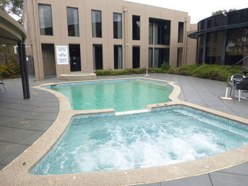 Dingley International Hotel - Accommodation Perth 1