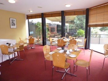 Dingley International Hotel - Accommodation Perth 3