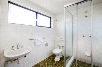 Villa Noosa Hotel - Accommodation Perth 0