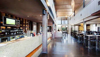 Villa Noosa Hotel - Accommodation Perth 4