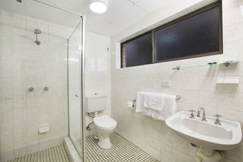 Villa Noosa Hotel - Accommodation Perth 32