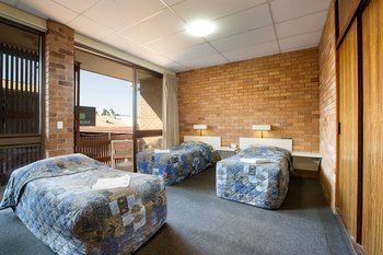 Villa Noosa Hotel - Accommodation Perth 39