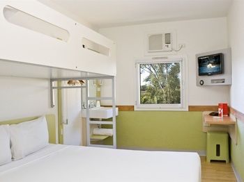 Ibis Budget Fawkner - Accommodation Perth 2