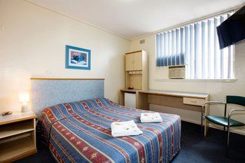 Brown Jug Inn Hotel - Accommodation Perth 14