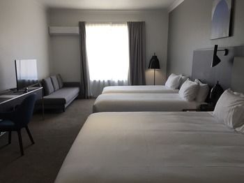 Quality Hotel CKS Sydney Airport - Perth Resorts 17