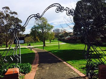 Australian Home Away @ Box Hill 32 - Accommodation Perth 2