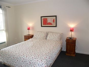 Australian Home Away @ Box Hill 32 - Accommodation Perth 4