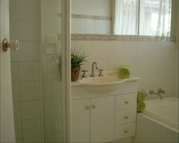 Australian Home Away @ Doncaster Grange Park - Accommodation Perth 0