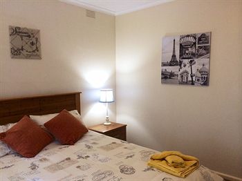 Australian Home Away @ Doncaster Grange Park - Accommodation Perth 4