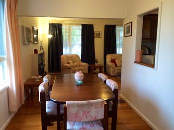 Australian Home Away @ Doncaster Grange Park - Accommodation Perth 11
