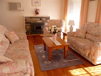 Australian Home Away @ Doncaster Grange Park - Accommodation Perth 15