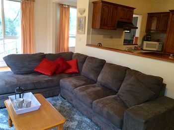 Australian Home Away @ Doncaster Grange Park - Accommodation Perth 17