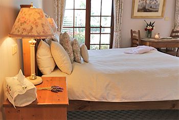 Strathearn Park Lodge - Accommodation Perth 2