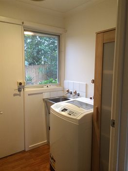 Australian Home Away Doncaster Elgar 2 - Accommodation Perth 5