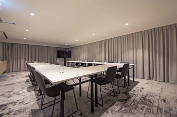 Brady Hotels - Accommodation Perth 2