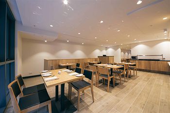 Brady Hotels - Accommodation Perth 6