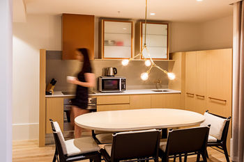Brady Hotels - Accommodation Perth 16