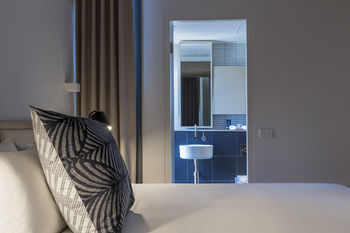 Brady Hotels - Accommodation Perth 32