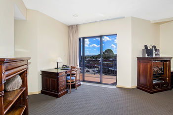 Quality Suites Boulevard On Beaumont - Accommodation Perth 4
