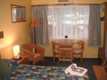 Black Swan Waterfront Motel - Accommodation Perth 0