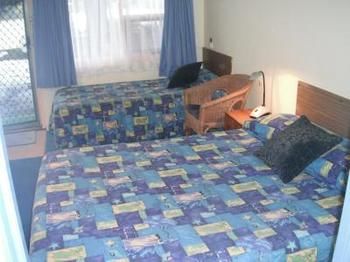 Black Swan Waterfront Motel - Accommodation Perth 1