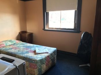 Strathfield Hotel - Accommodation Perth 13