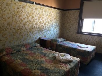 Strathfield Hotel - Accommodation Perth 15