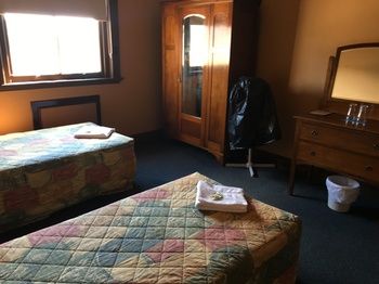 Strathfield Hotel - Accommodation Perth 25