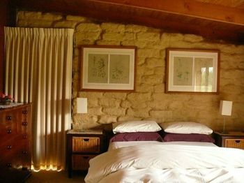 The Burrow At Wombat Bend - Accommodation Perth 13