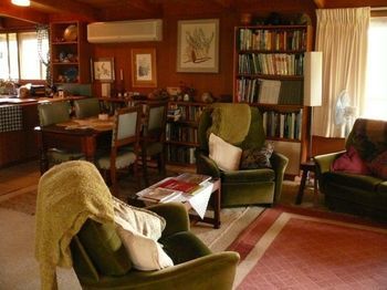 The Burrow At Wombat Bend - Accommodation Perth 17
