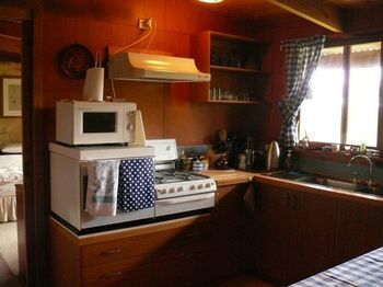 The Burrow At Wombat Bend - Accommodation Perth 24