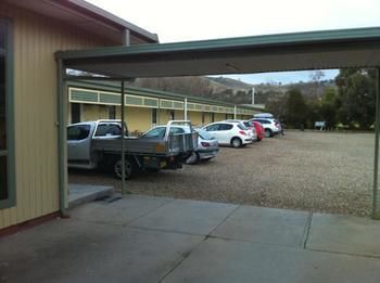 Bushmans Retreat Motor Inn - Accommodation Perth 3